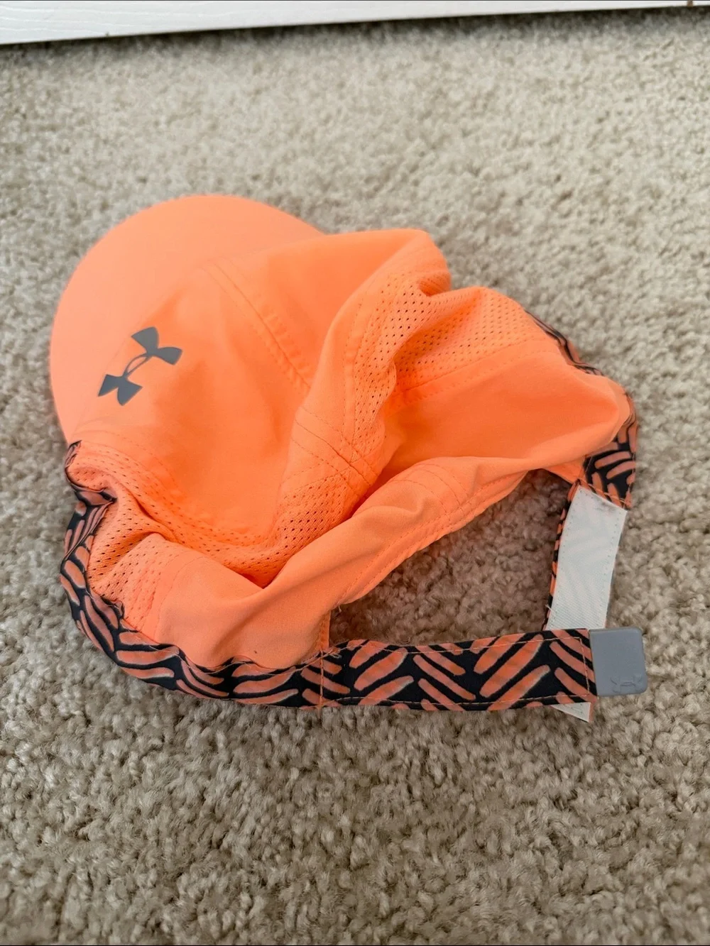 Under Armour Women’s Orange Performance Cap with Patterned Panels